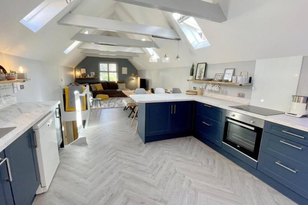 본머스 Bournecoast: Beautiful Two Bed Coach House-Hb5458 빌라 외부 사진