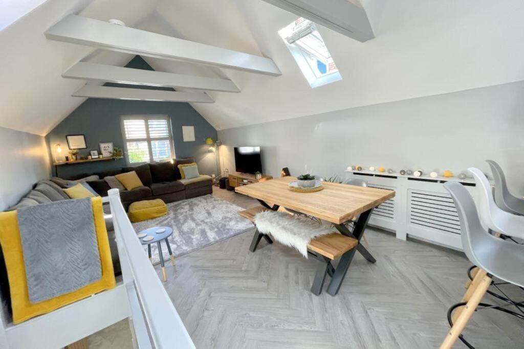 본머스 Bournecoast: Beautiful Two Bed Coach House-Hb5458 빌라 외부 사진