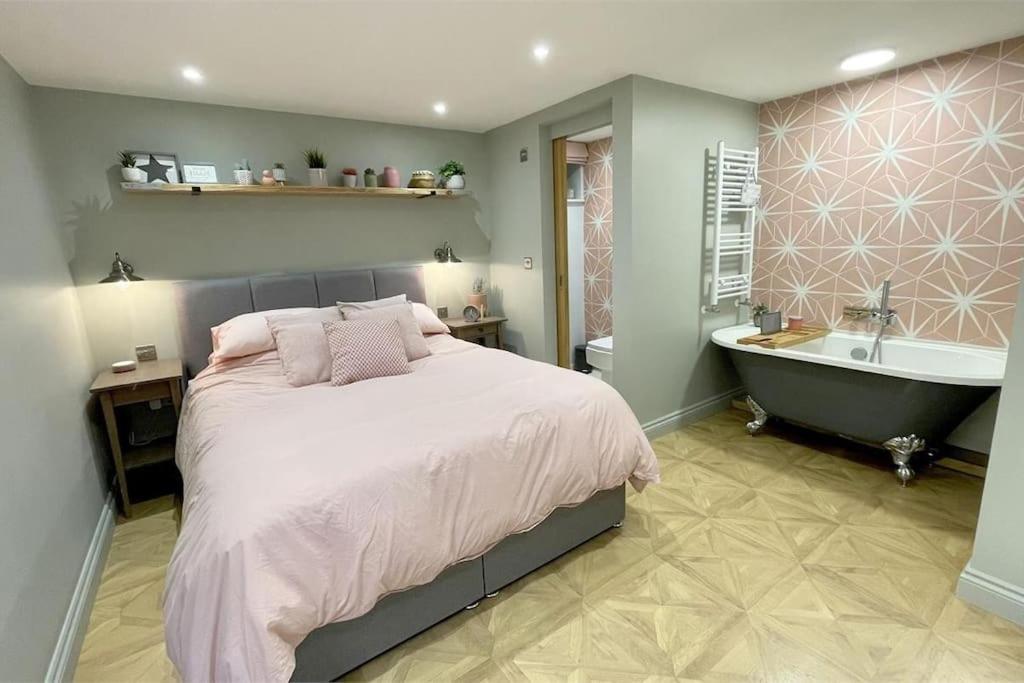 본머스 Bournecoast: Beautiful Two Bed Coach House-Hb5458 빌라 외부 사진